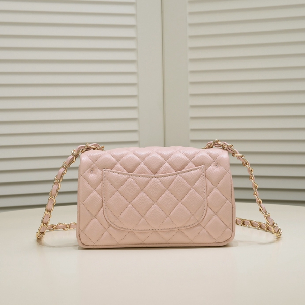 シャネルバッグ側面デザイン